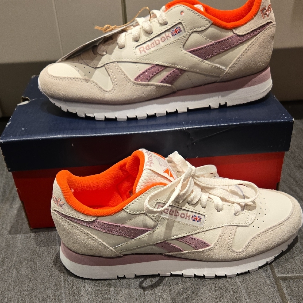 Reebok Sneakers with Cream and Purple Highlights